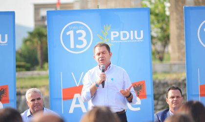 PDIU takim në Lezhë, Idrizi: një problem shumë i madh është punësimi i të rinjve, pasi partitë politike nuk kanë program