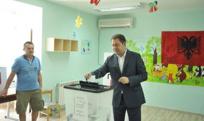 Voton kryetari i PDIU-së, Idrizi: unë i ftoj shqiptarët që të mos votojnë se kush do të marrë karriken e radhës, por të votojnë për të nesërmen e tyre